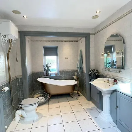 Exclusive Near Airport & Malahide
